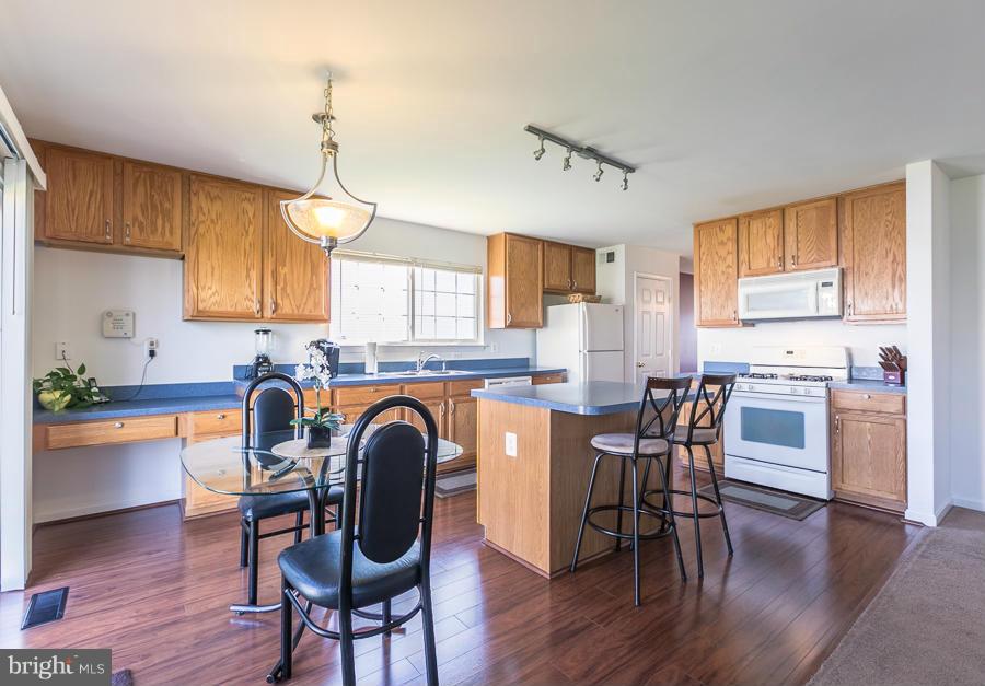 831 Autumn Ridge Road Culpeper, VA 22701 - Photo 7 of 28 Kitchen