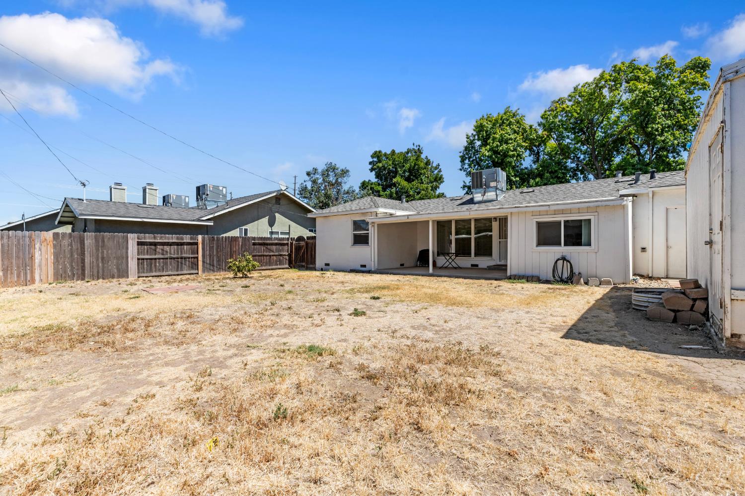 1535 Kent Way Modesto, CA 95355 - Photo 21 of 22 Gallery Image 21
