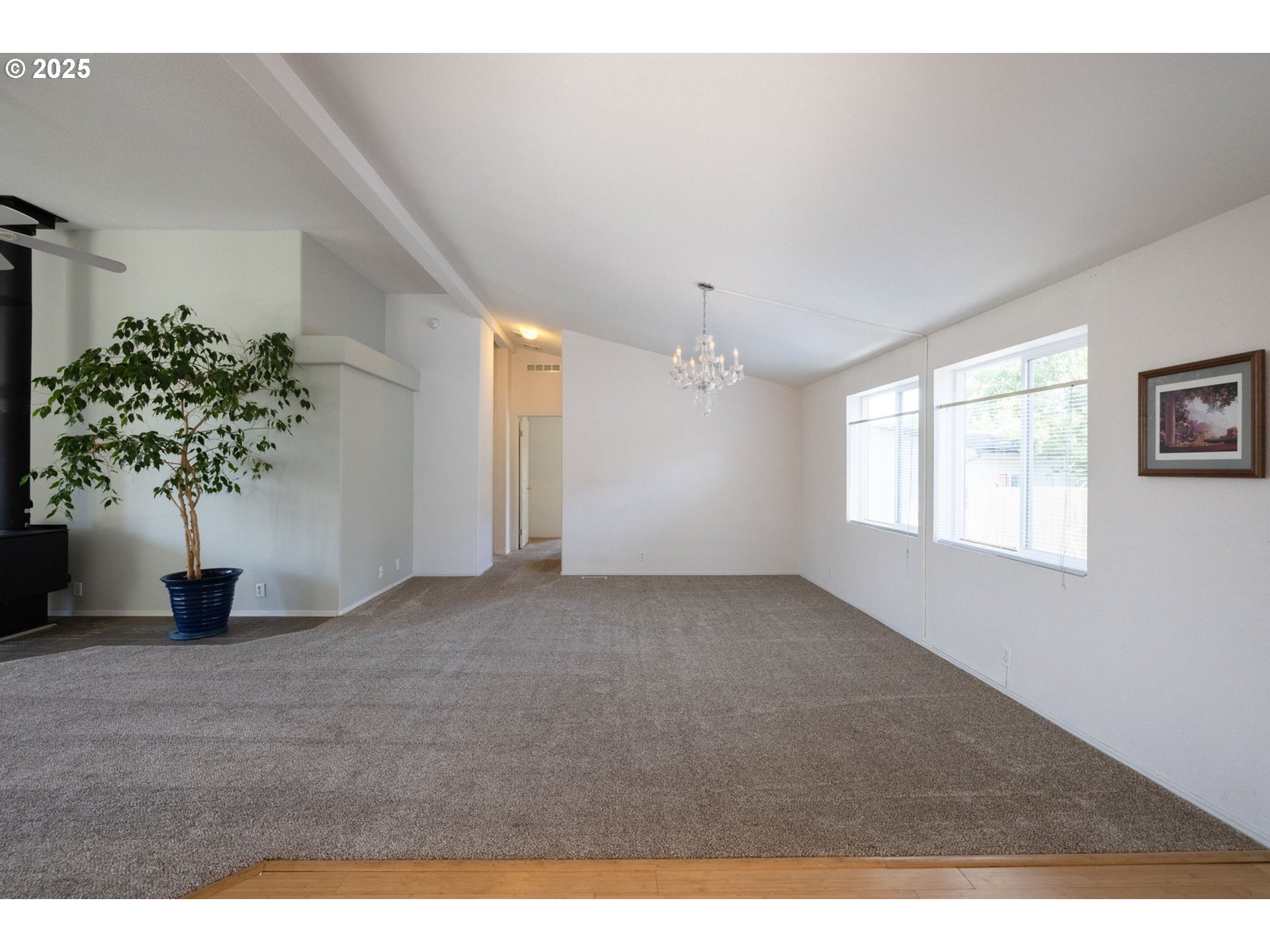 2636 Southwest Mariposa Loop Redmond, OR 97756 - Photo 14 of 44