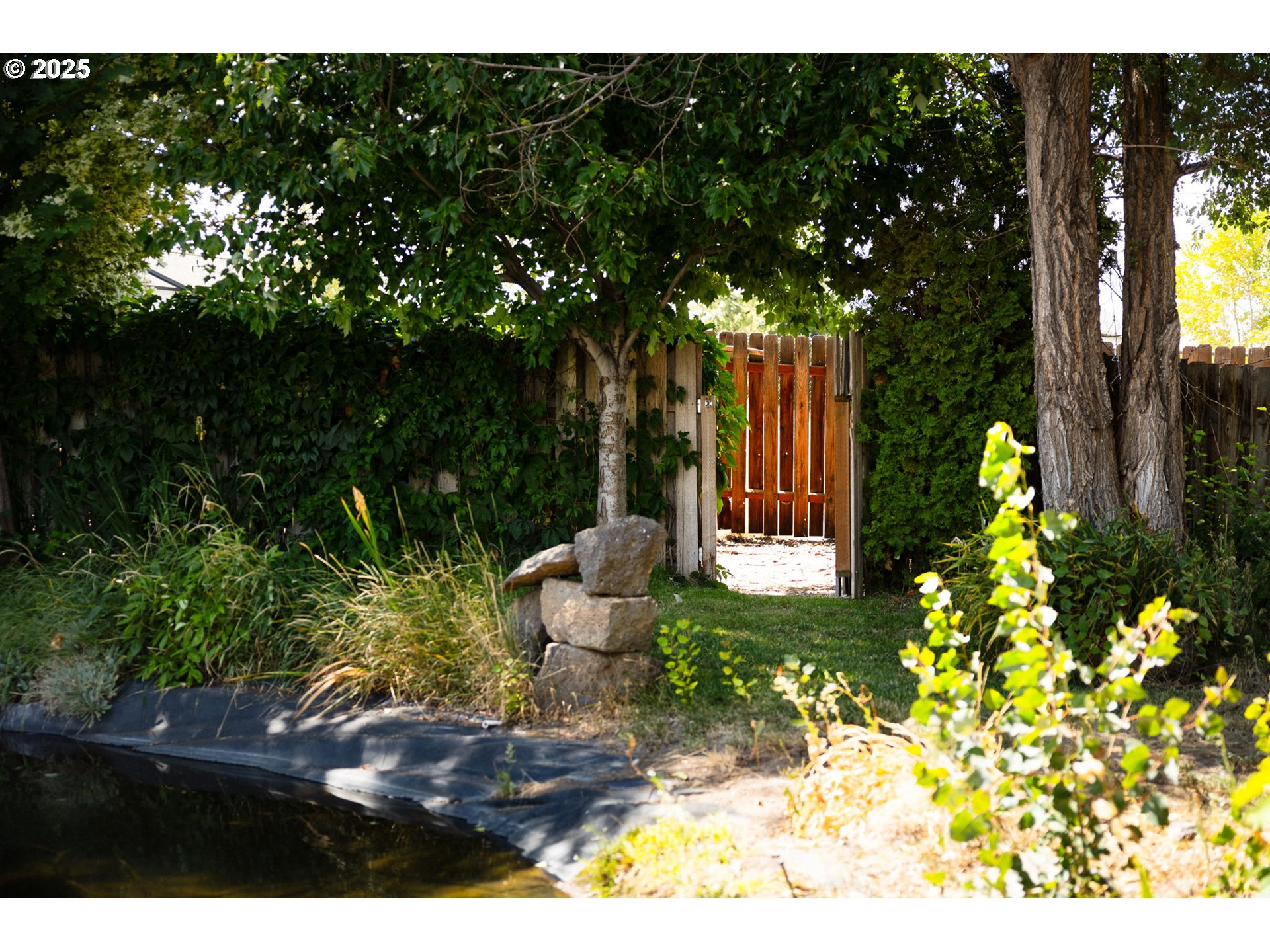 2636 Southwest Mariposa Loop Redmond, OR 97756 - Photo 31 of 44