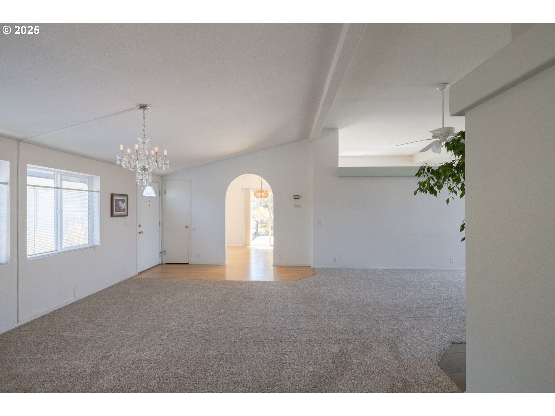 2636 Southwest Mariposa Loop Redmond, OR 97756 - Photo 35 of 44