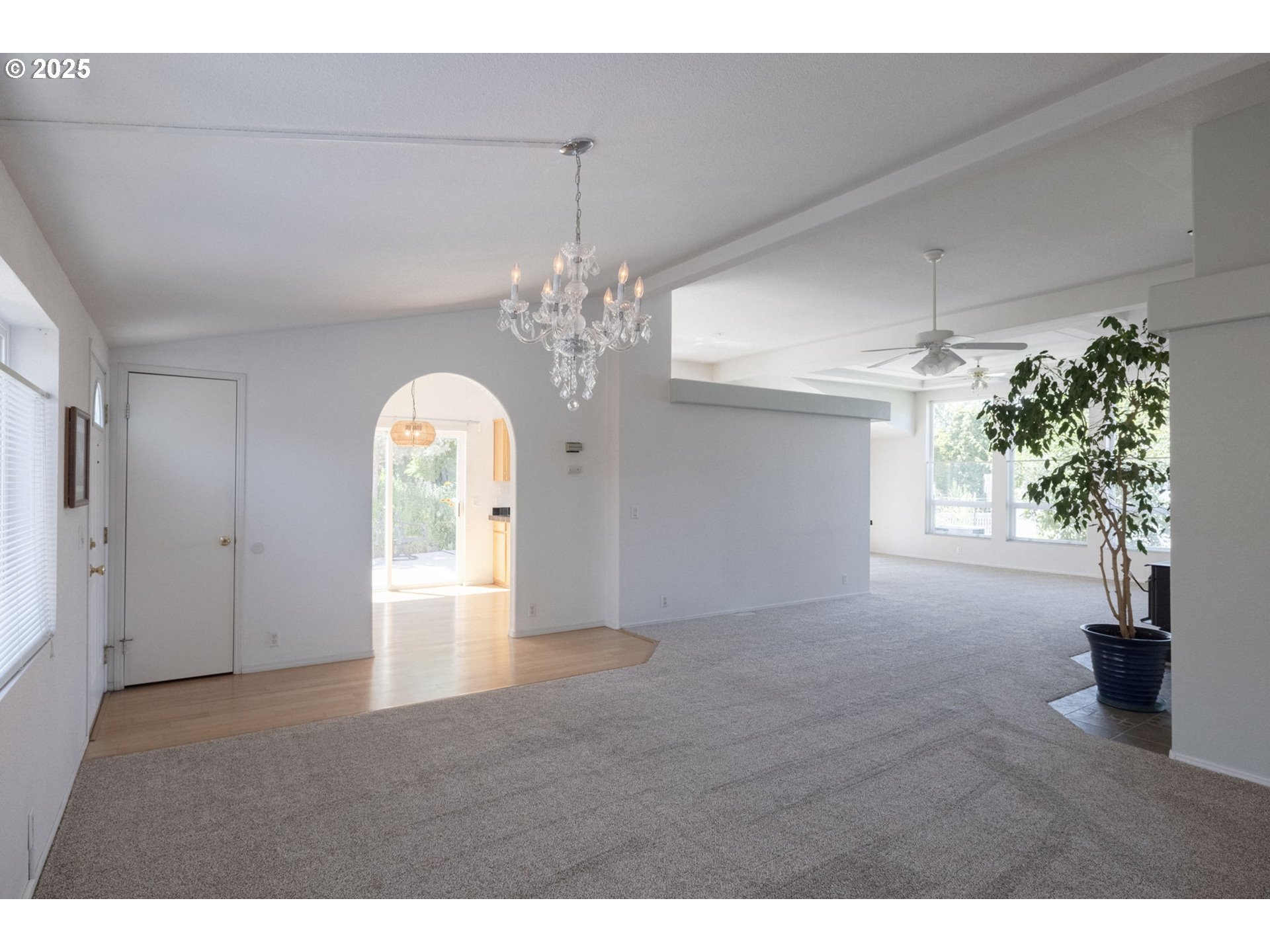 2636 Southwest Mariposa Loop Redmond, OR 97756 - Photo 36 of 44