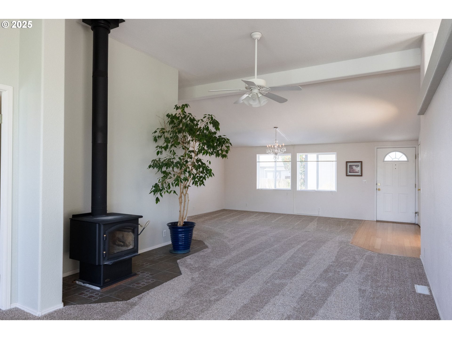 2636 Southwest Mariposa Loop Redmond, OR 97756 - Photo 37 of 44