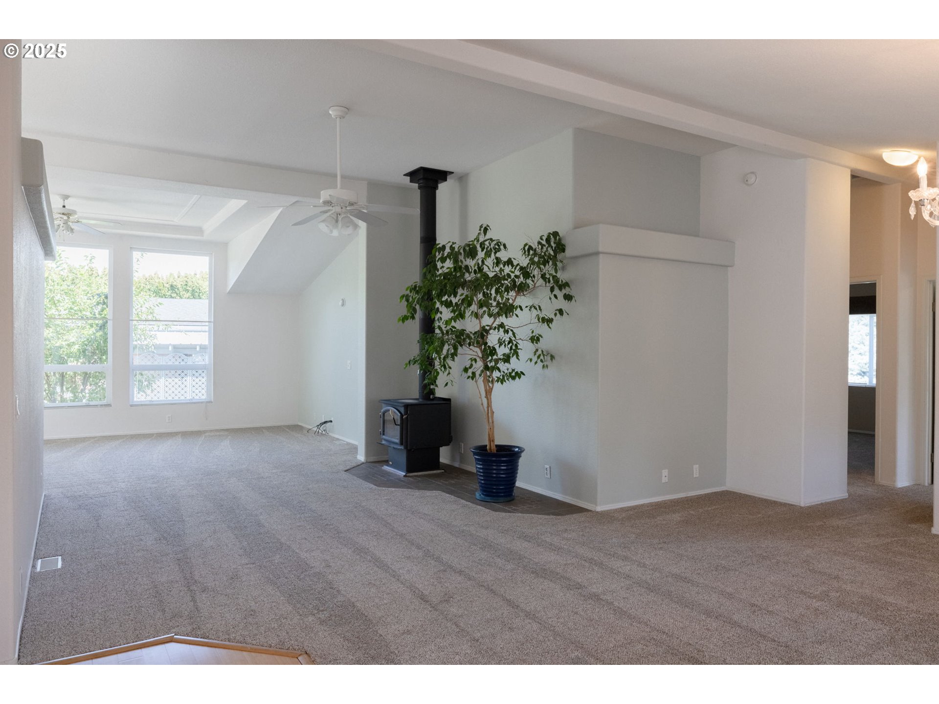 2636 Southwest Mariposa Loop Redmond, OR 97756 - Photo 38 of 44