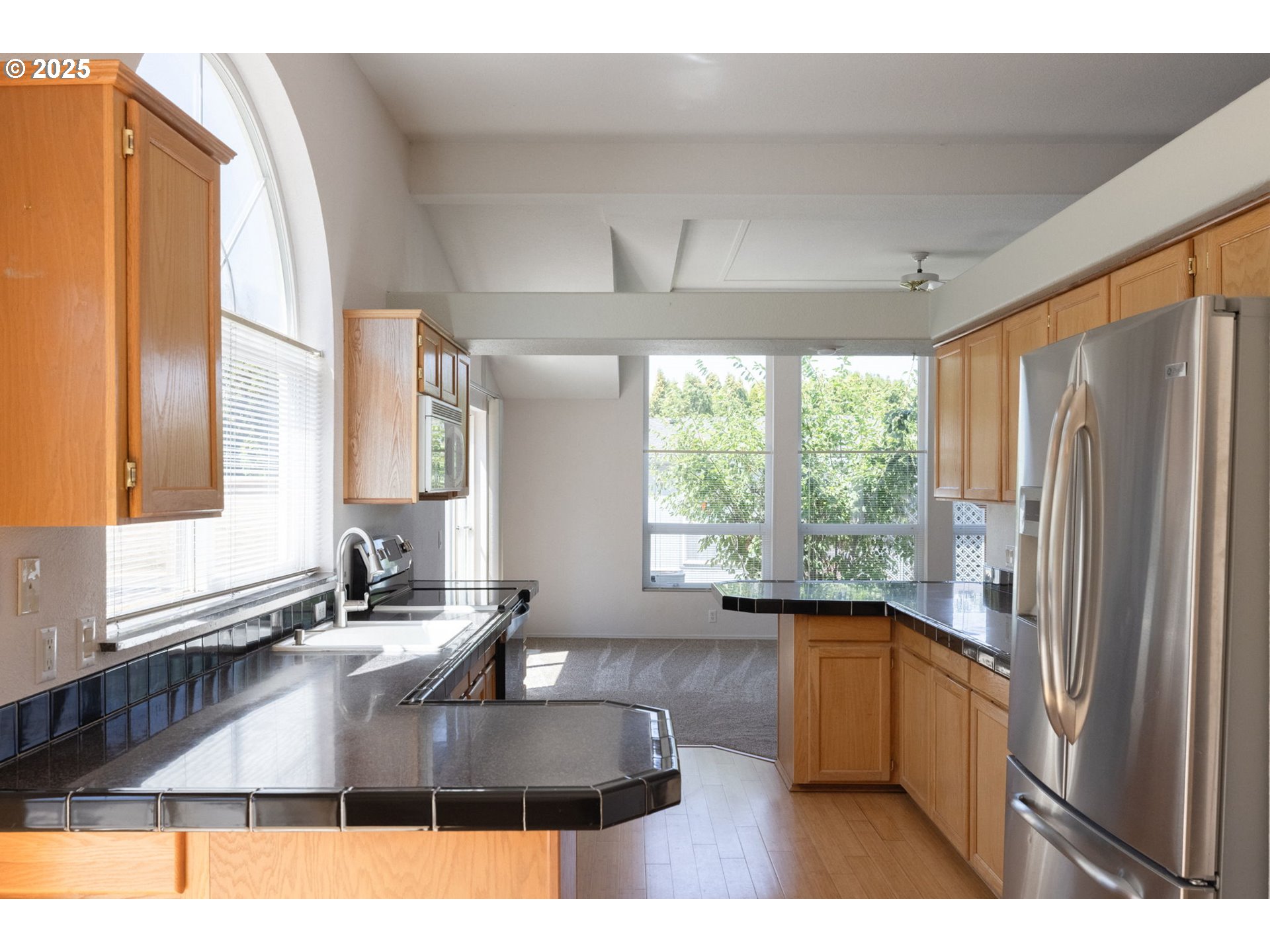 2636 Southwest Mariposa Loop Redmond, OR 97756 - Photo 7 of 44