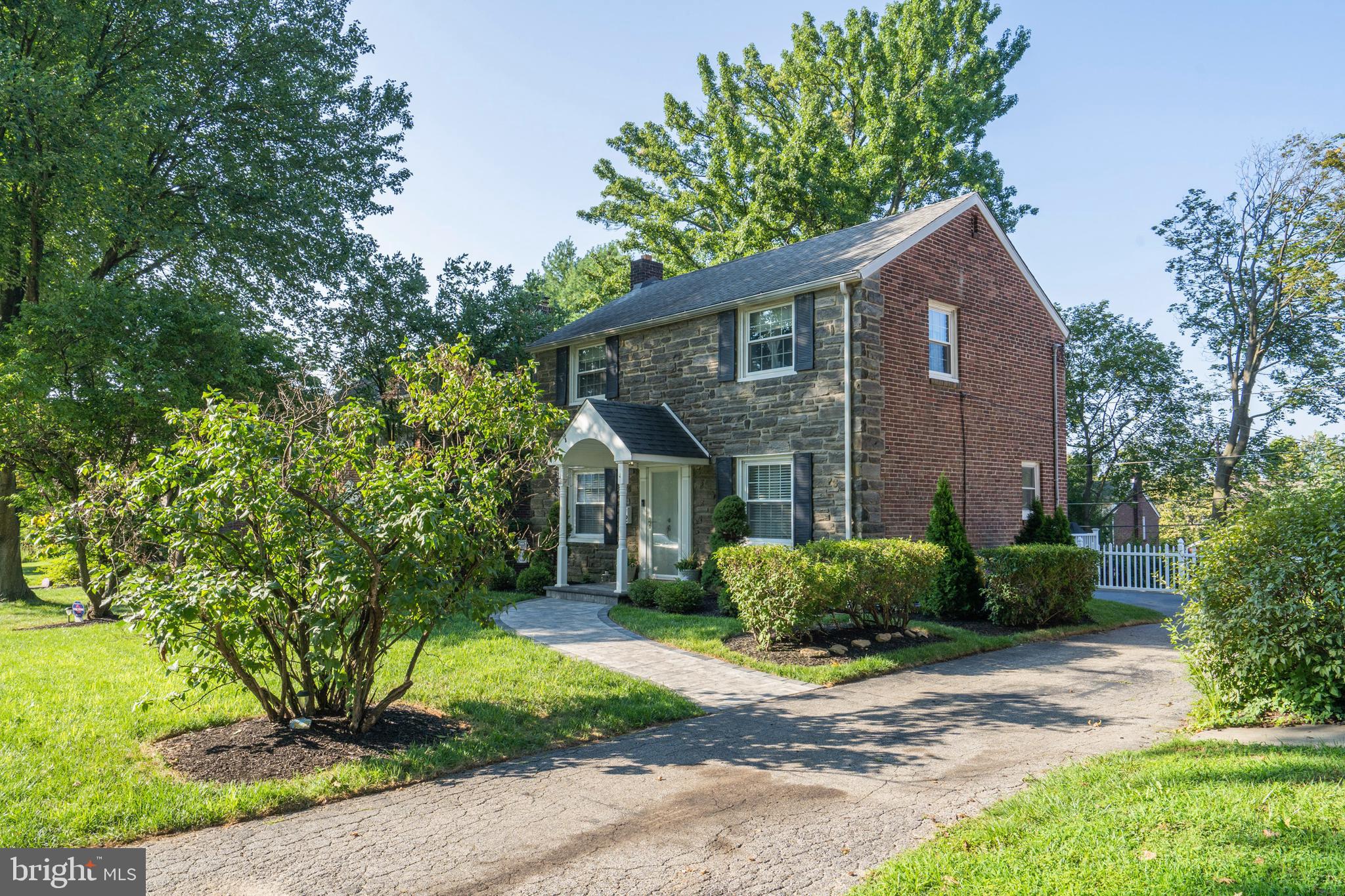 242 Harrogate Road Wynnewood, PA 19096 - Photo 3 of 43