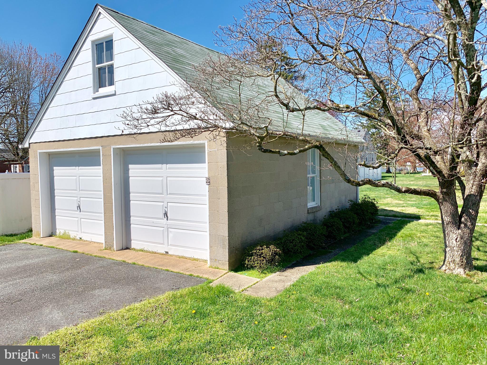 604 Oakdean Road Baltimore, MD 21220 - Photo 3 of 63