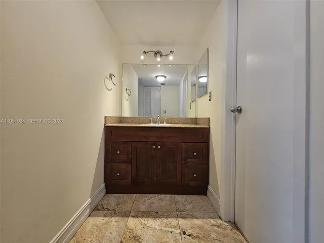 $1,850 | 3401 North Country Club Drive, Unit 310, Aventura, FL 33180