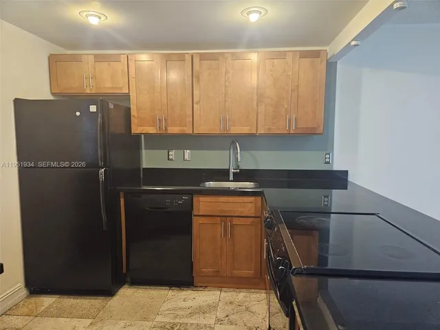 $1,850 | 3401 North Country Club Drive, Unit 310, Aventura, FL 33180