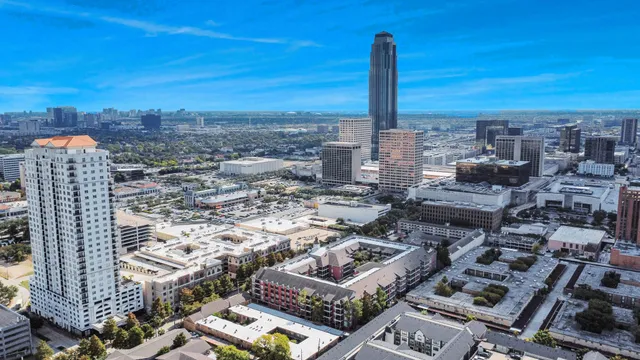 a picture of city view