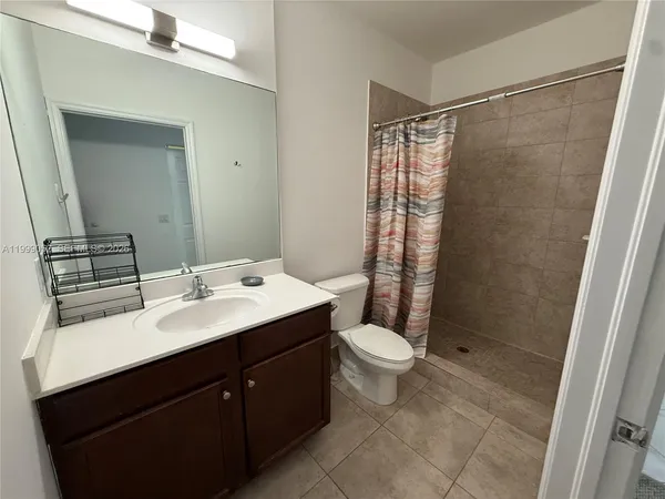 $3,000 | 290 Northwest 109th Avenue, Unit 107, Miami, FL 33172