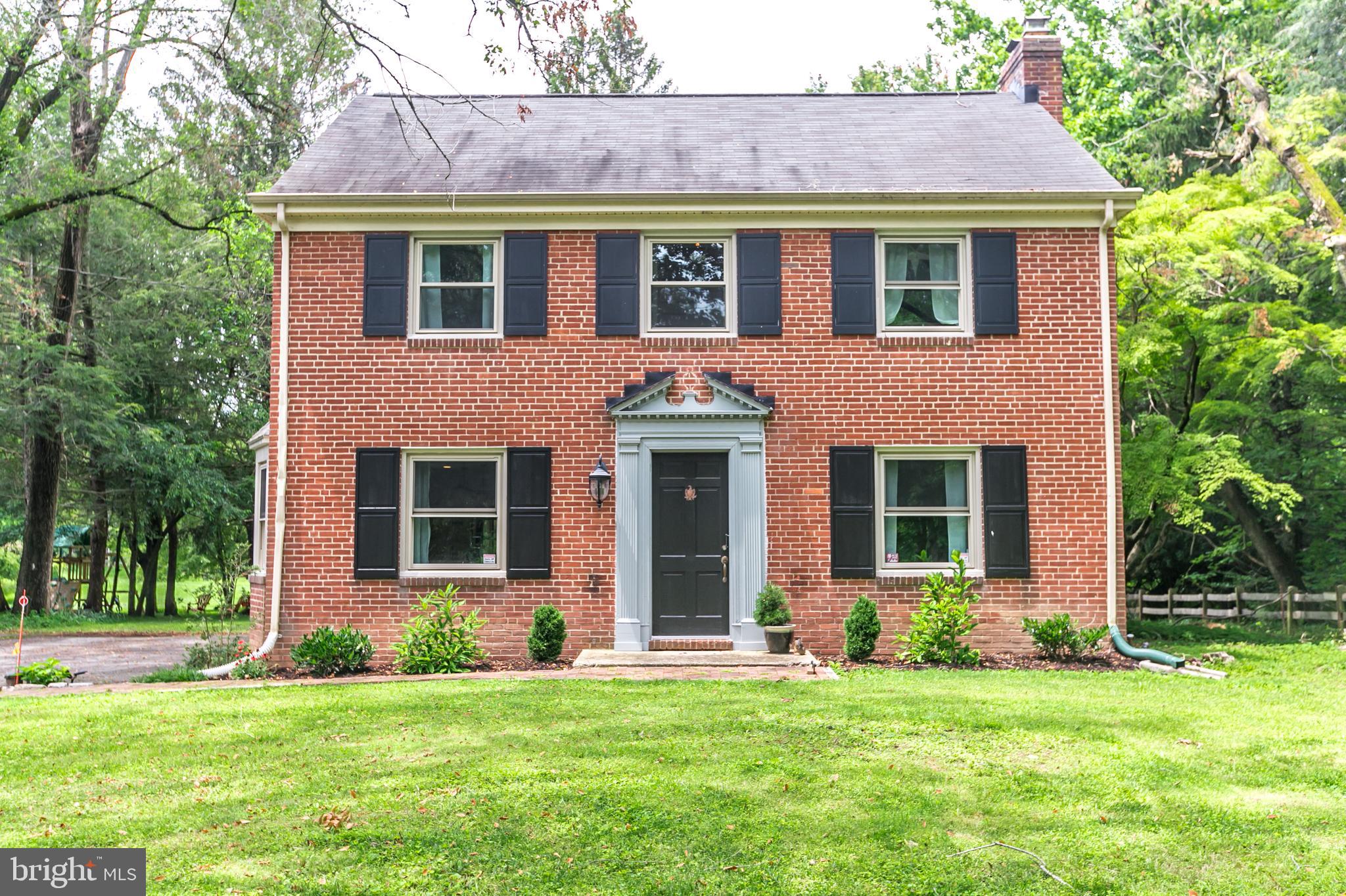 Welcome to 12232 Dover Rd!