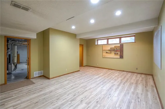 $750,000 | 8675 Shorewood Drive, De Soto, KS 66018