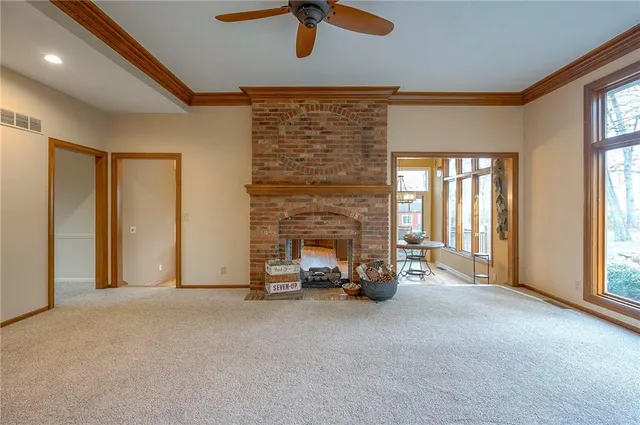 $750,000 | 8675 Shorewood Drive, De Soto, KS 66018