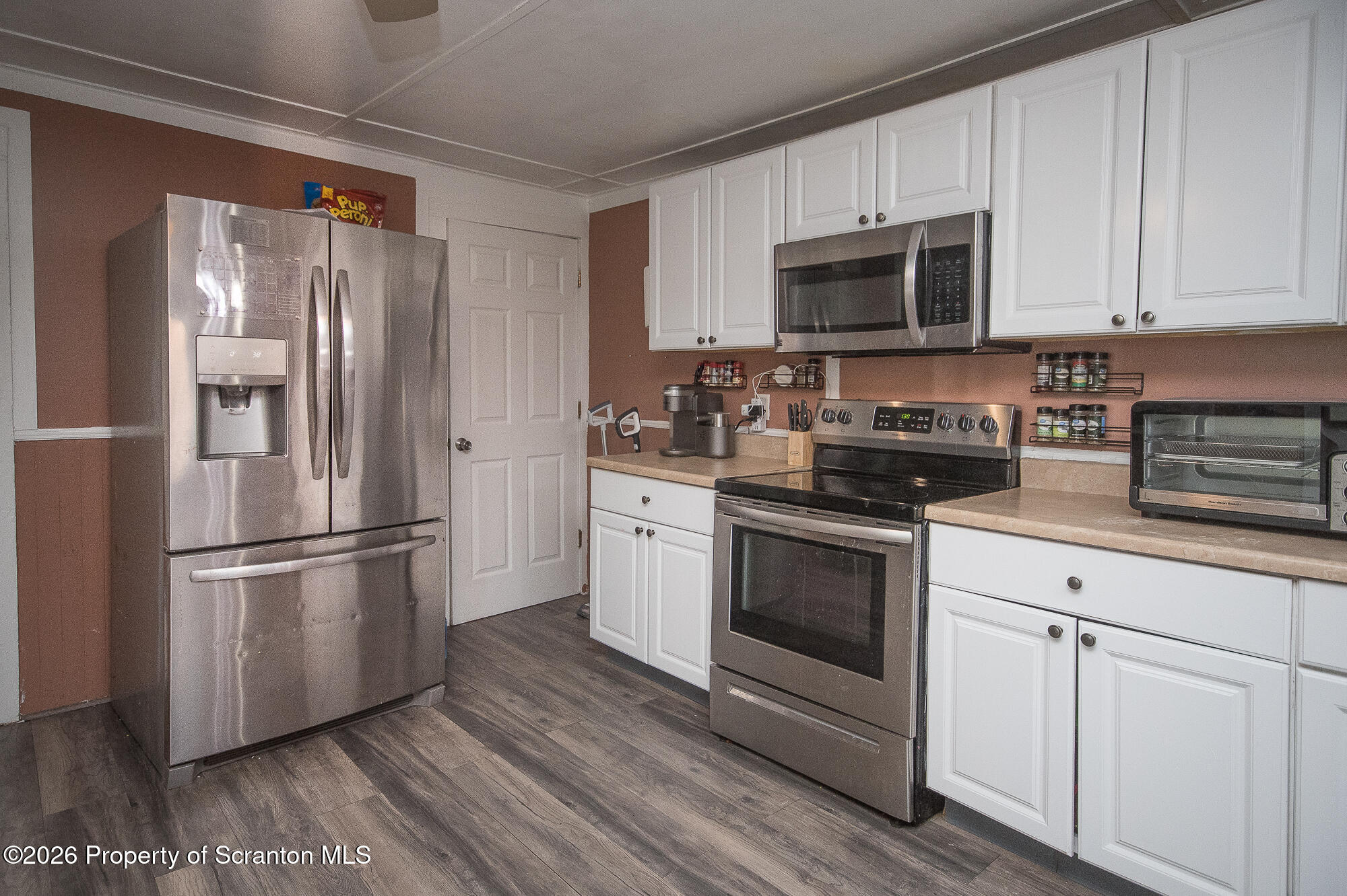 214 Main Street Moosic, PA 18507 - Photo 11 of 28 Kitchen