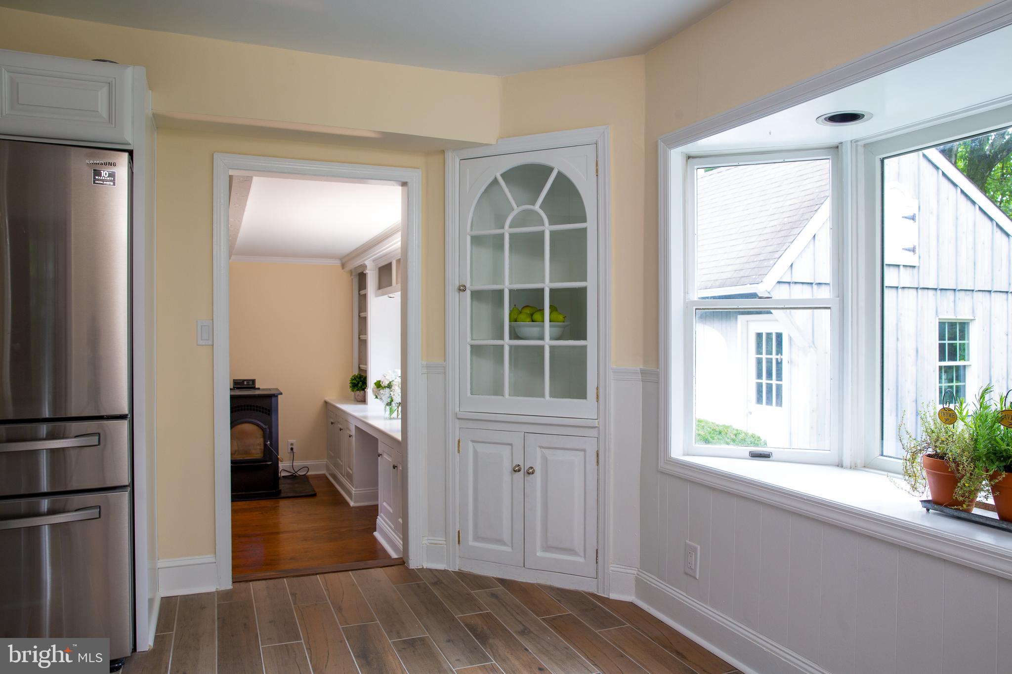 13 Wendover Road Yardley, PA 19067 - Photo 13 of 35 Original vintage built-ins preserved.