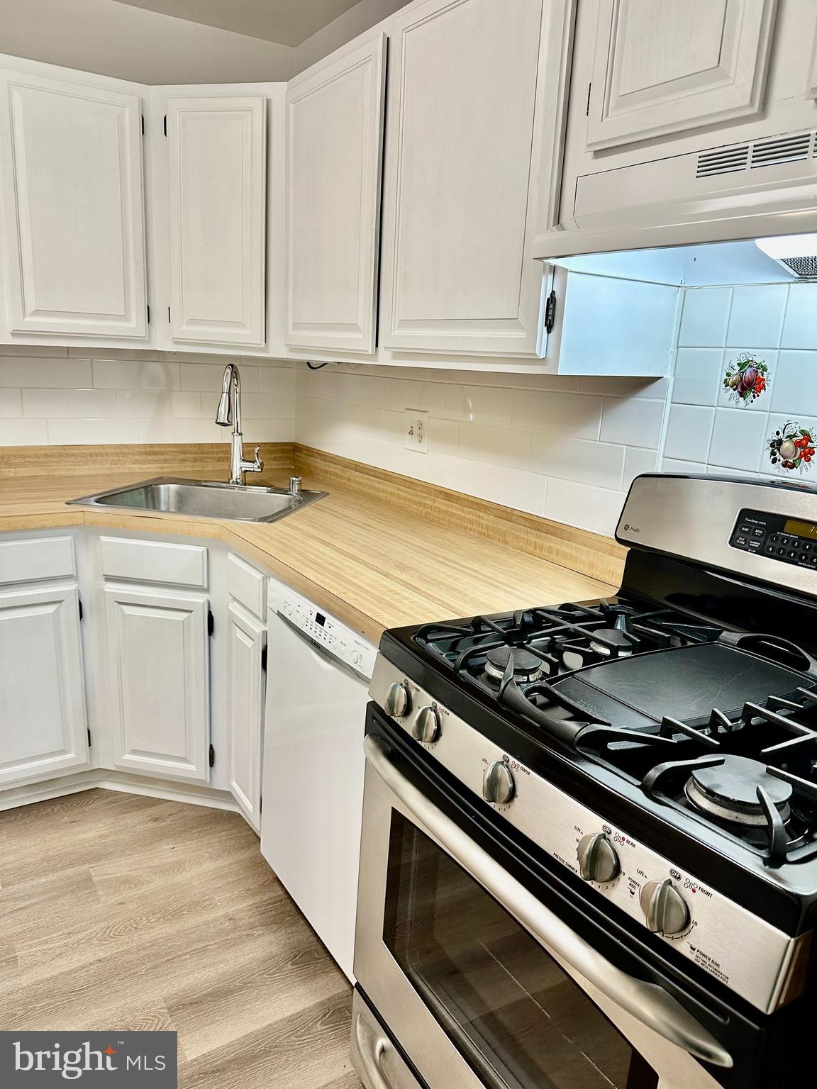 1400 Northgate Square, Unit 140022B Reston, VA 20190 - Photo 5 of 15 Gallery Image 5
