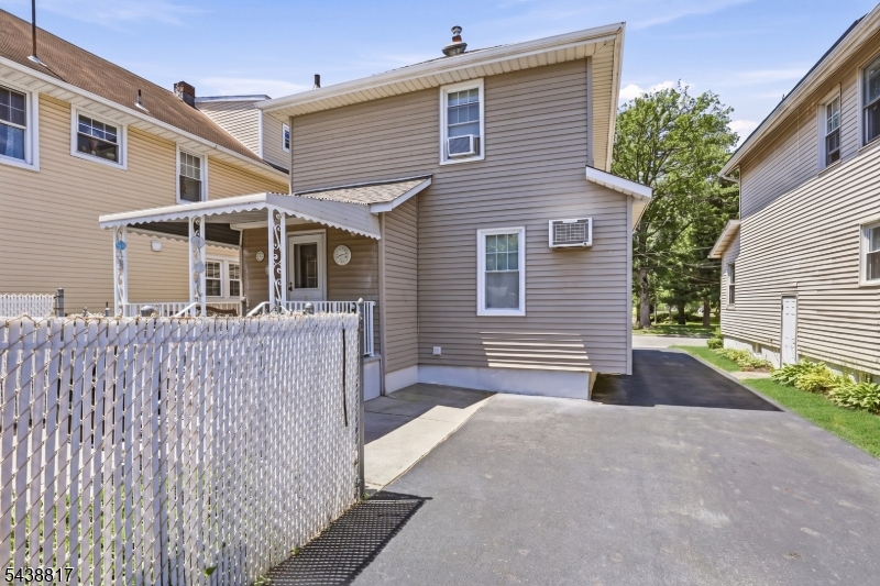 332 Riverside Avenue Lyndhurst, NJ 07071 - Photo 10 of 38