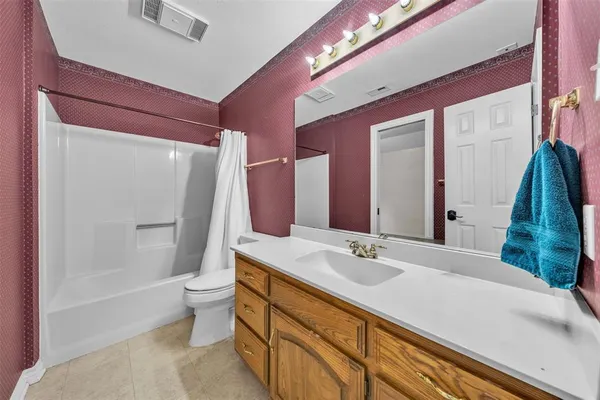 $2,800 | 817 Turnberry Drive, Mansfield, TX 76063