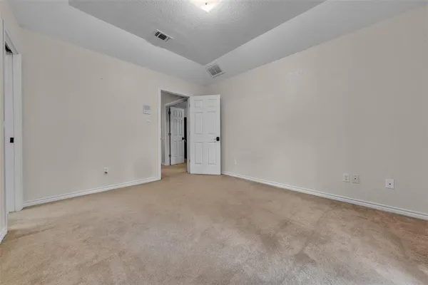 $2,800 | 817 Turnberry Drive, Mansfield, TX 76063