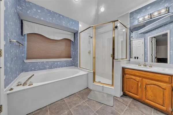 $2,800 | 817 Turnberry Drive, Mansfield, TX 76063