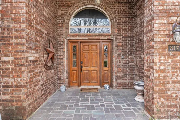 $2,800 | 817 Turnberry Drive, Mansfield, TX 76063