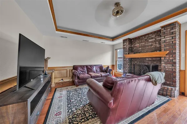 $2,800 | 817 Turnberry Drive, Mansfield, TX 76063