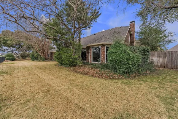 $2,800 | 817 Turnberry Drive, Mansfield, TX 76063