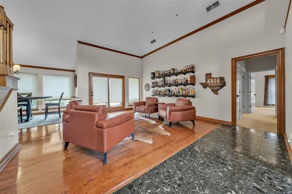 $2,800 | 817 Turnberry Drive, Mansfield, TX 76063