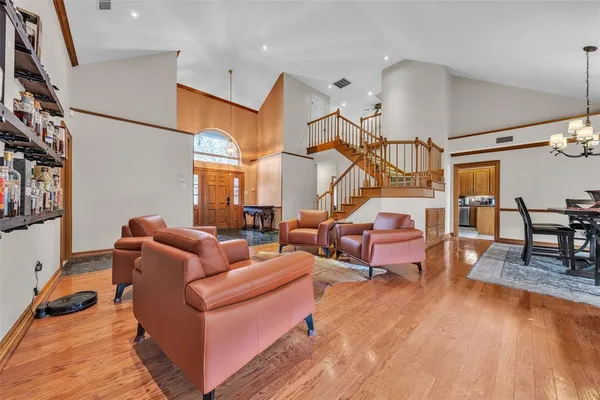 $2,800 | 817 Turnberry Drive, Mansfield, TX 76063