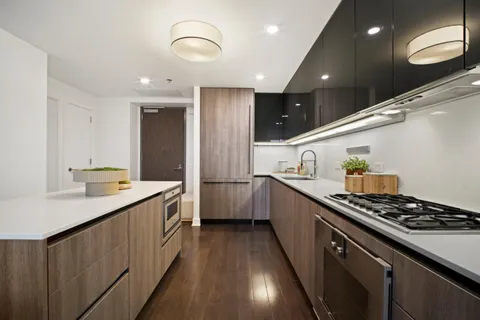 $1,949,888 | 338 Main Street, Unit 18B, San Francisco, CA 94105