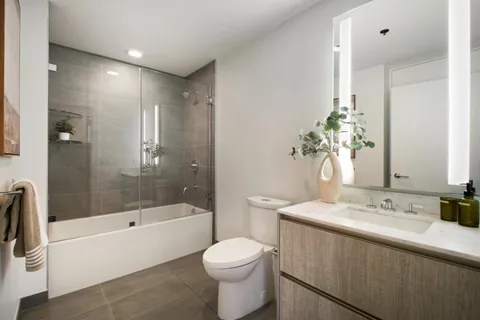 $1,949,888 | 338 Main Street, Unit 18B, San Francisco, CA 94105