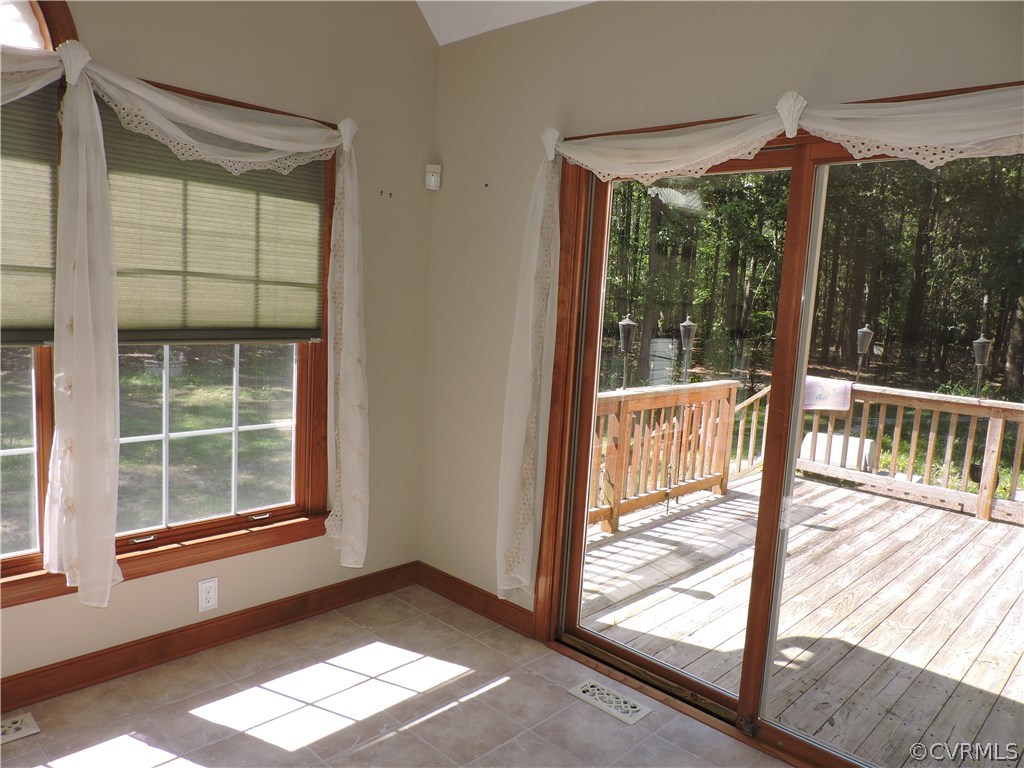 16620 Templeton Road Disputanta, VA 23842 - Photo 8 of 48 Florida room looking at the rear deck