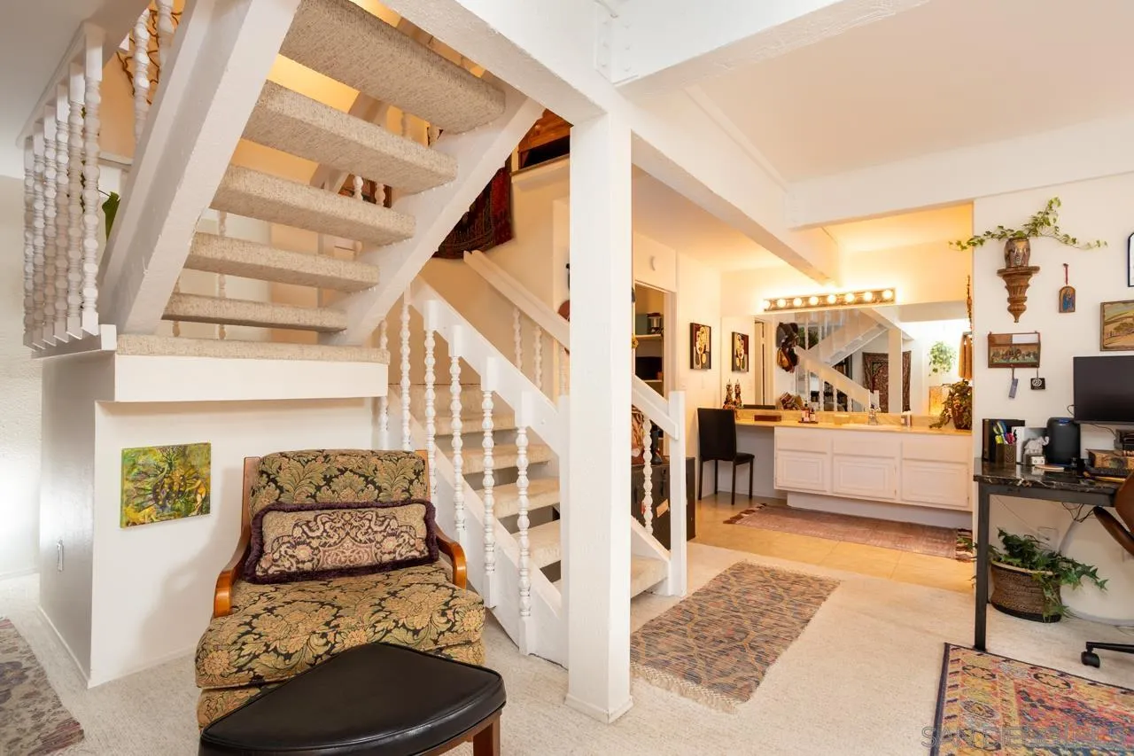 2412 Altisma Way, Unit D Carlsbad, CA 92009 - Photo 23 of 46 a view of an entryway with furniture