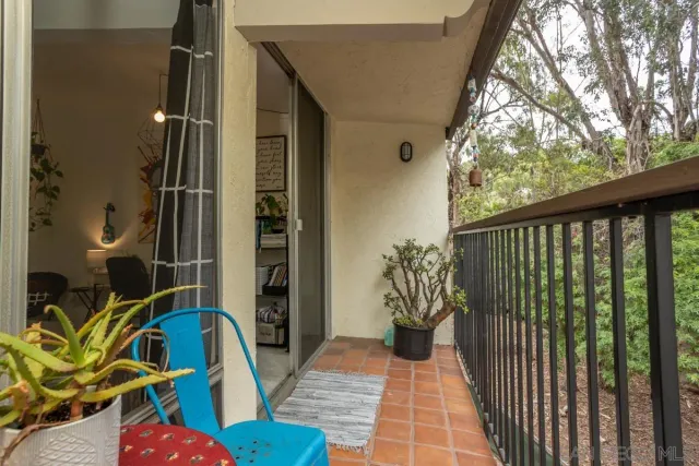 $765,000 | 2412 Altisma Way, Unit D, Carlsbad, CA 92009