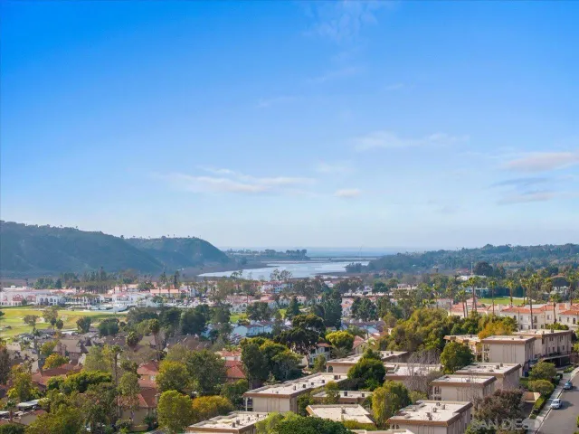 $765,000 | 2412 Altisma Way, Unit D, Carlsbad, CA 92009