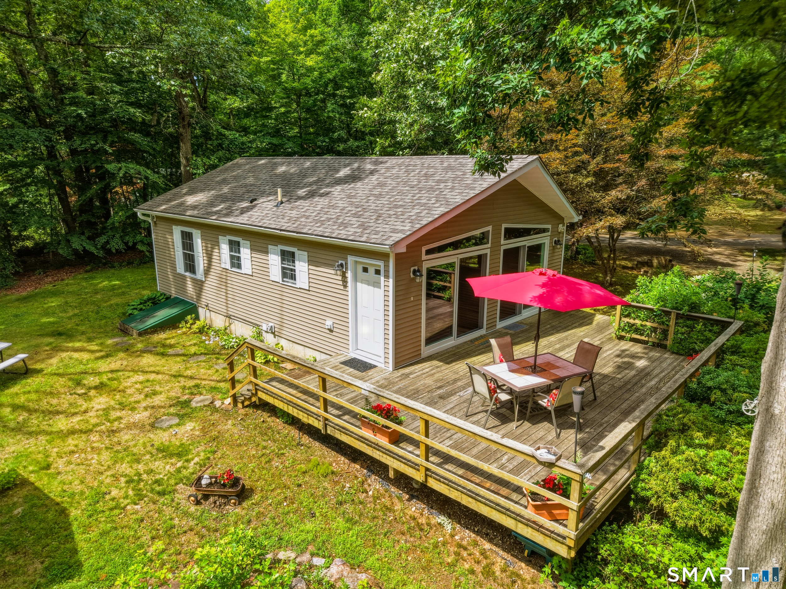 20 Oak Road East Haddam, CT 06423 - Photo 2 of 22