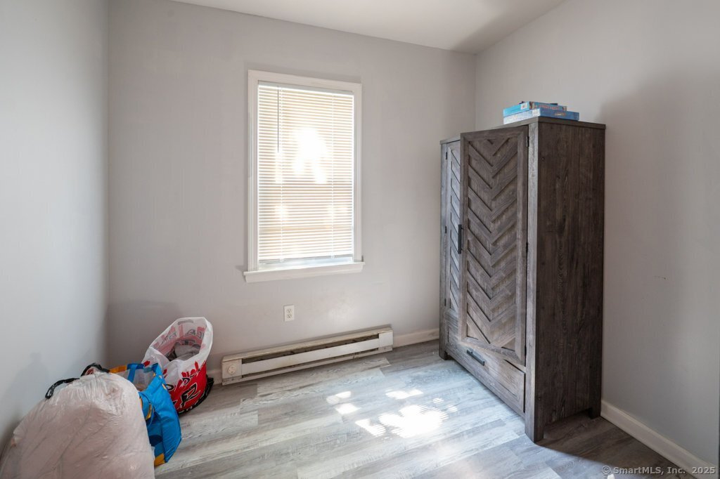 21 Poplar Street Waterbury, CT 06708 - Photo 29 of 31