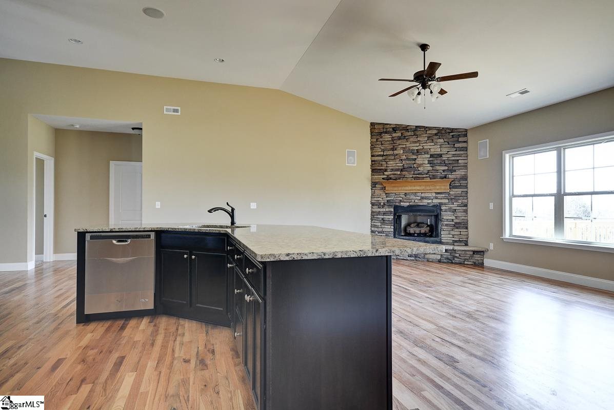 1610 Love Springs Road Gaffney, SC 29341 - Photo 11 of 35