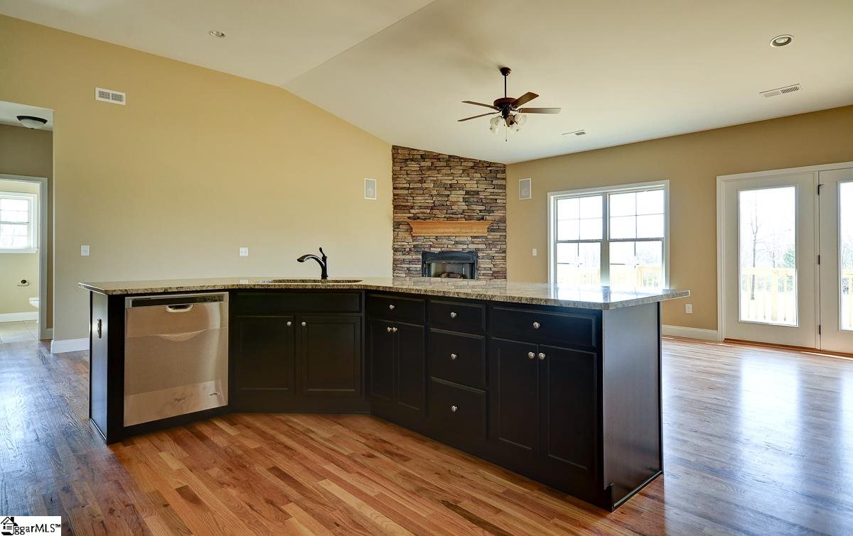 1610 Love Springs Road Gaffney, SC 29341 - Photo 13 of 35