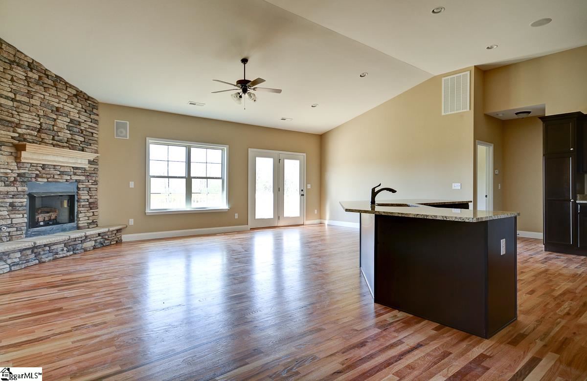1610 Love Springs Road Gaffney, SC 29341 - Photo 14 of 35