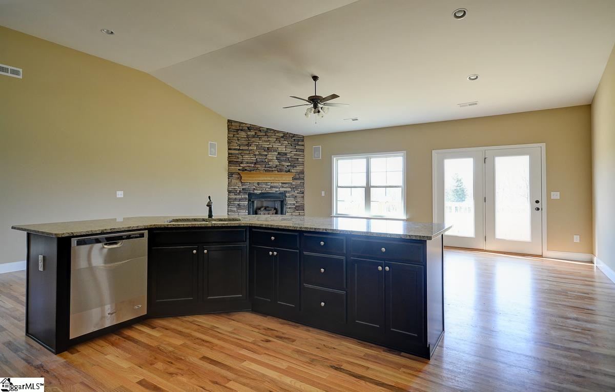 1610 Love Springs Road Gaffney, SC 29341 - Photo 17 of 35
