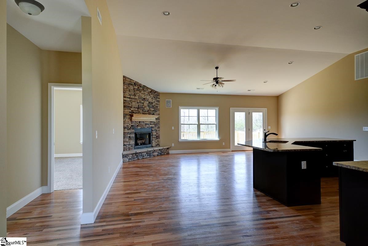 1610 Love Springs Road Gaffney, SC 29341 - Photo 20 of 35