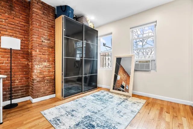 $1,995 | 6 Drake Place, Unit 2, Boston, MA 02128