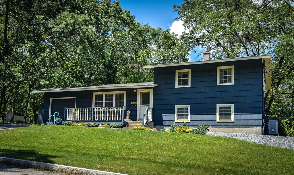 21 Pamela Road Framingham, MA 01701 - Photo 2 of 30