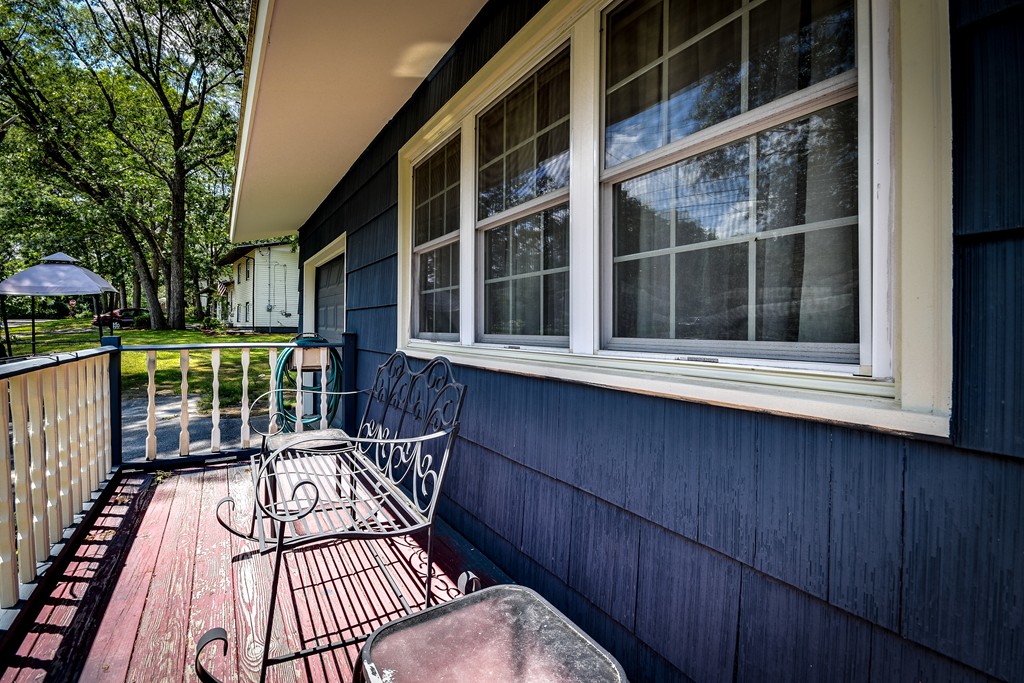 21 Pamela Road Framingham, MA 01701 - Photo 3 of 30