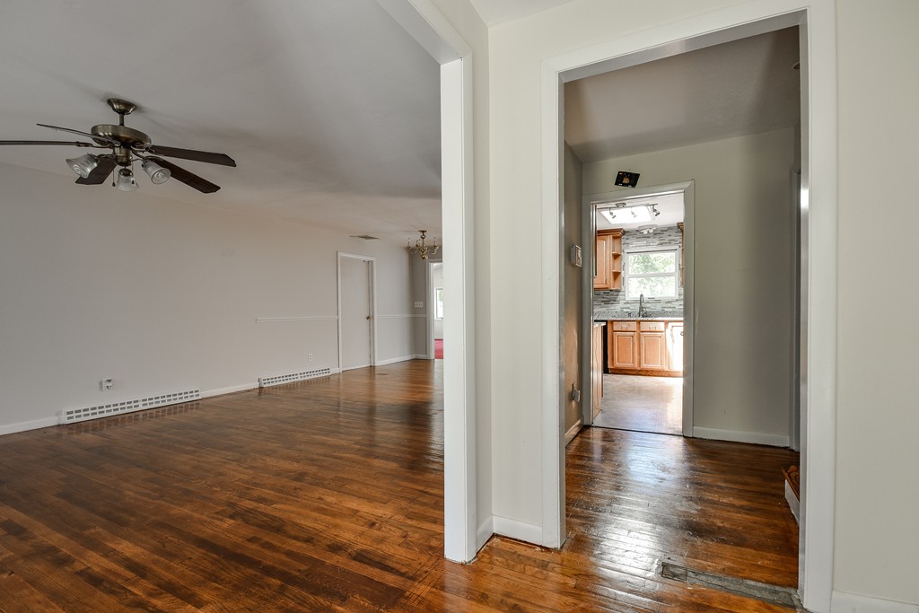 21 Pamela Road Framingham, MA 01701 - Photo 4 of 30