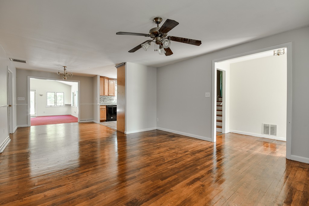 21 Pamela Road Framingham, MA 01701 - Photo 8 of 30