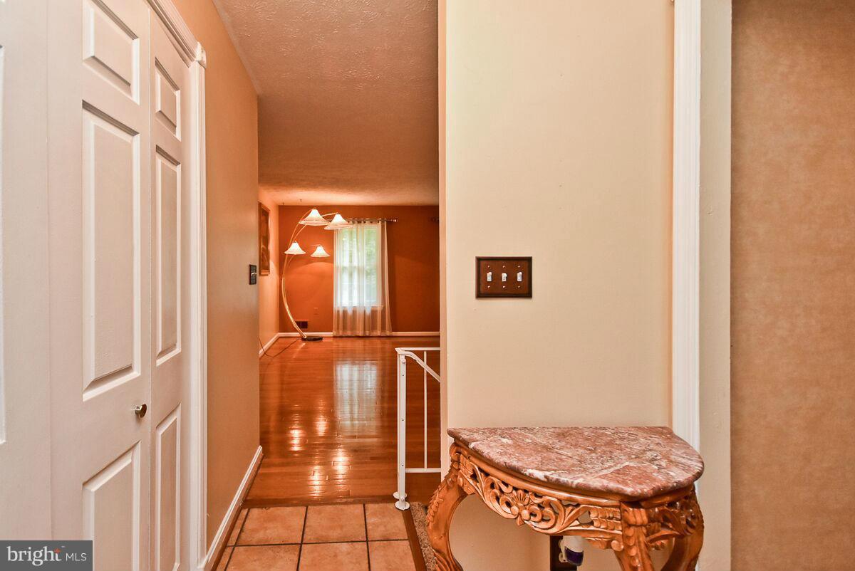 6206 Terence Drive Clinton, MD 20735 - Photo 12 of 29 Interior (General)