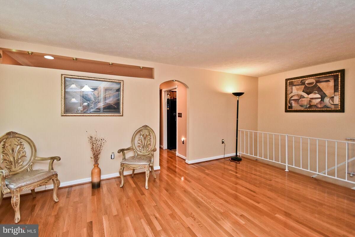 6206 Terence Drive Clinton, MD 20735 - Photo 23 of 29 Living Room